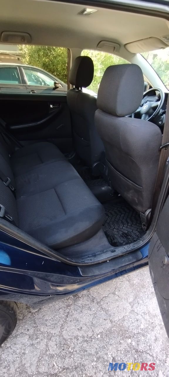 2005' Toyota Corolla photo #6