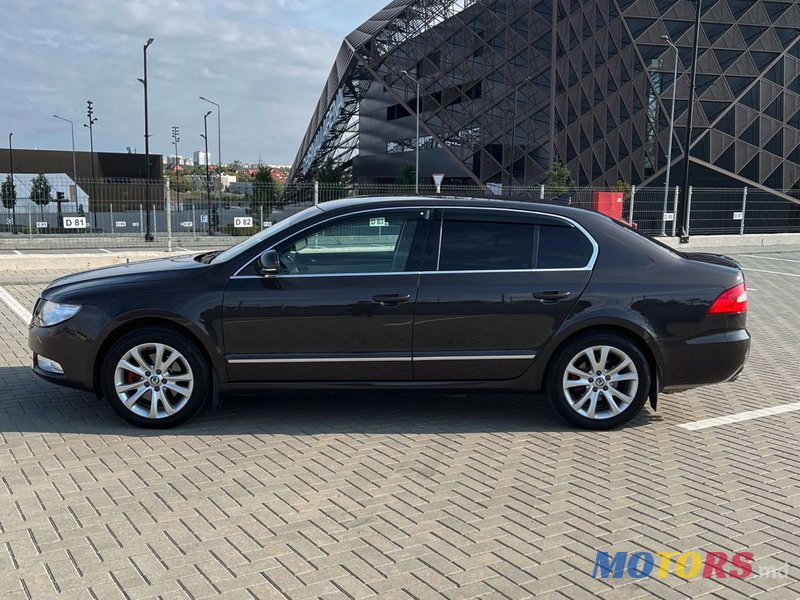 2009' Skoda Superb photo #5