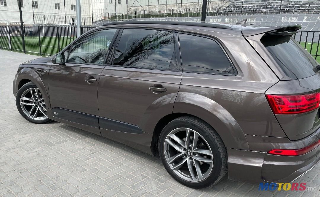 2017' Audi Q7 photo #4