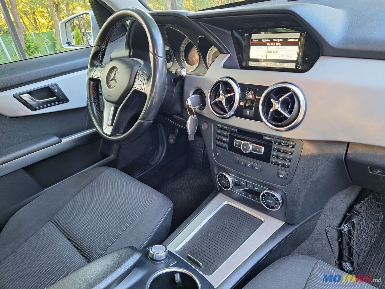 2014' Mercedes-Benz GLK-Class photo #6