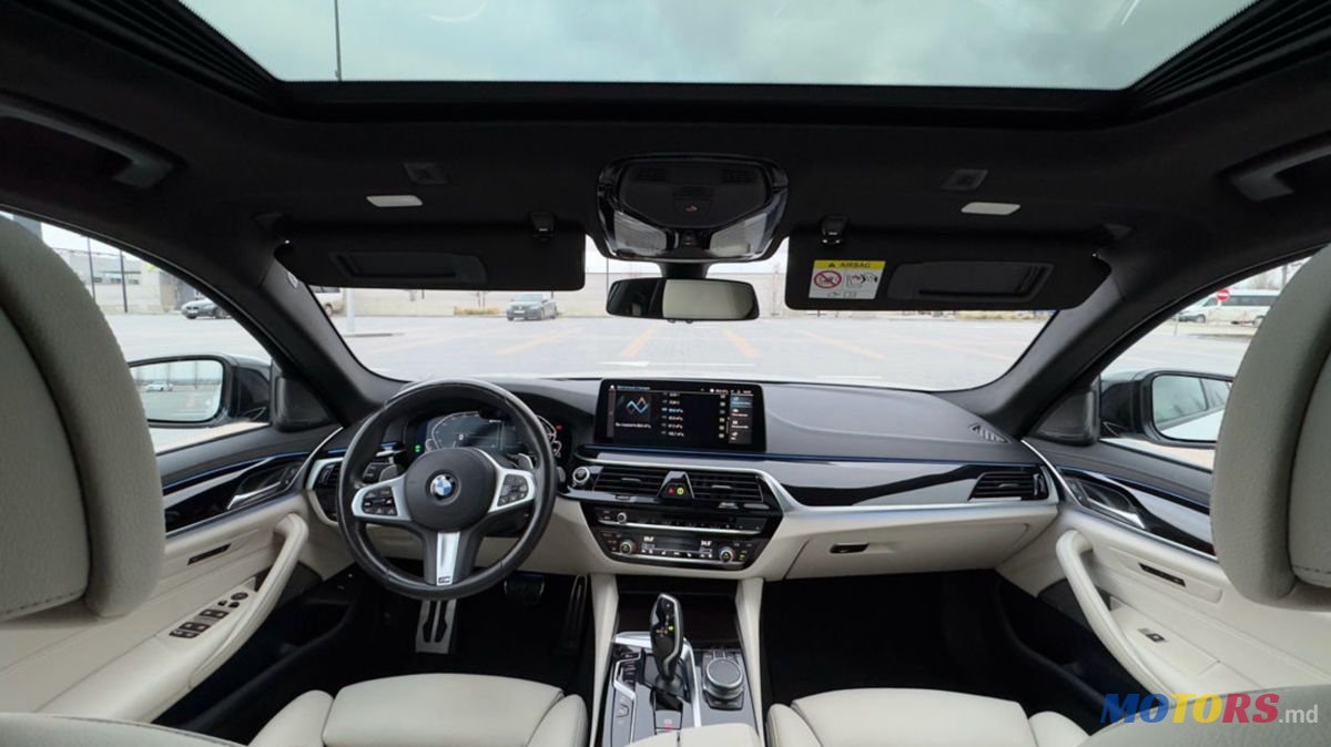 2020' BMW 5 Series photo #6