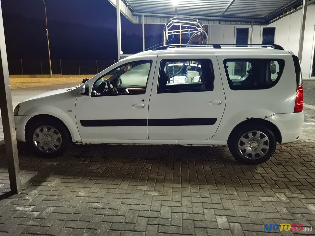 2009' Dacia Logan Mcv photo #2