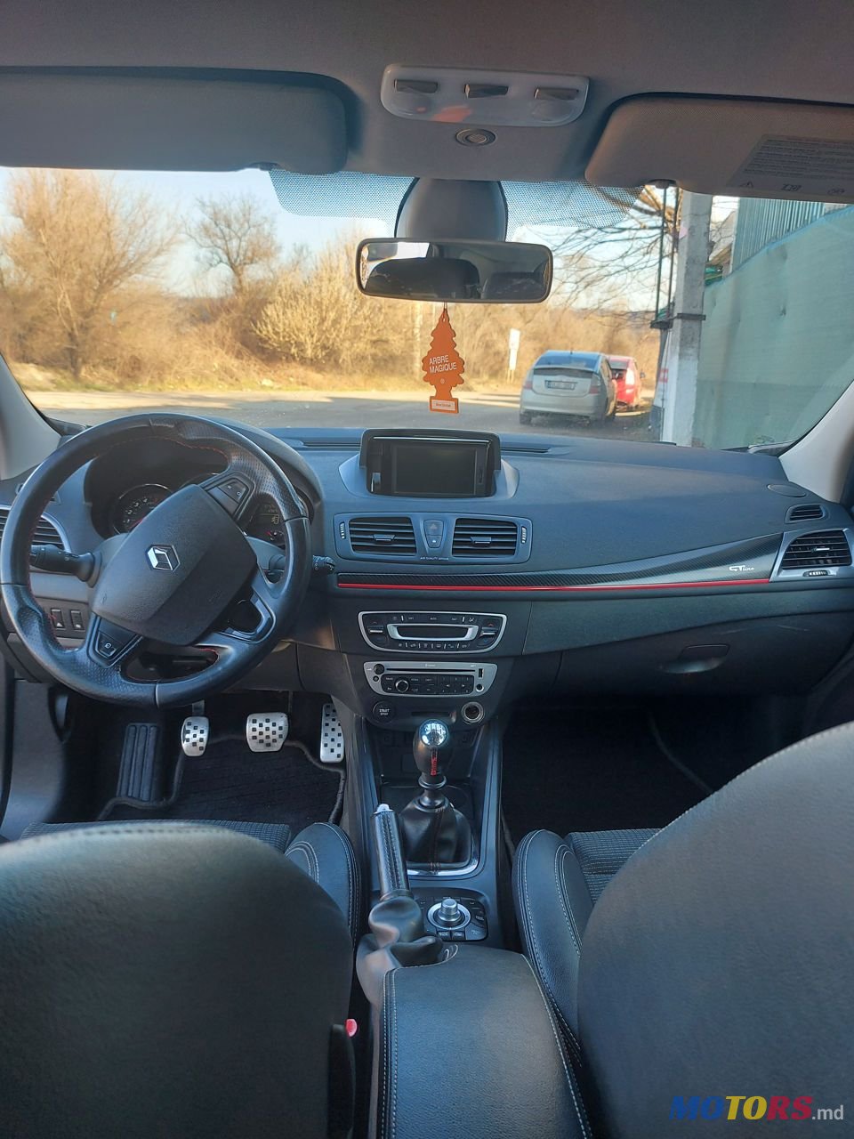 2012' Renault Megane photo #4