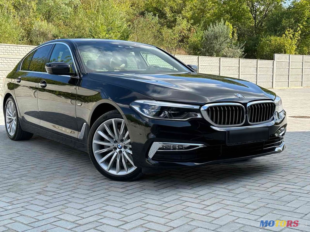 2017' BMW 5 Series photo #3