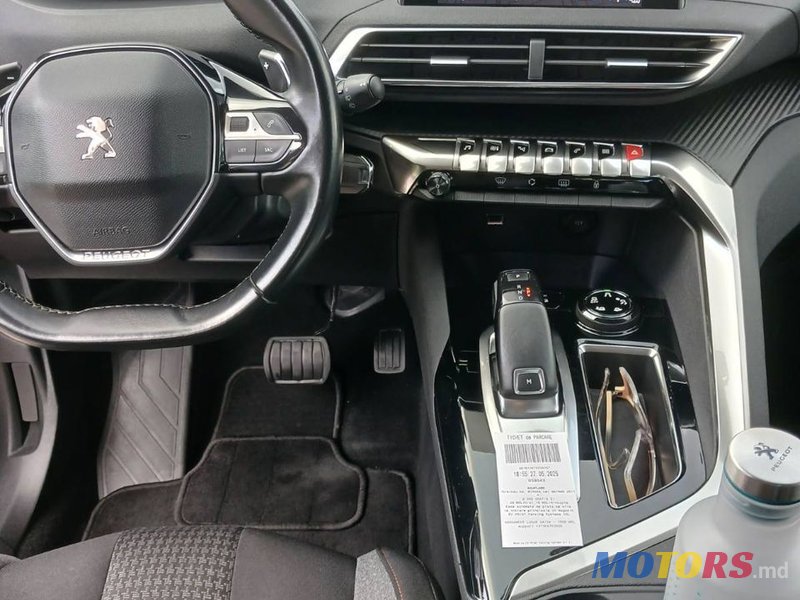 2018' Peugeot 3008 photo #6