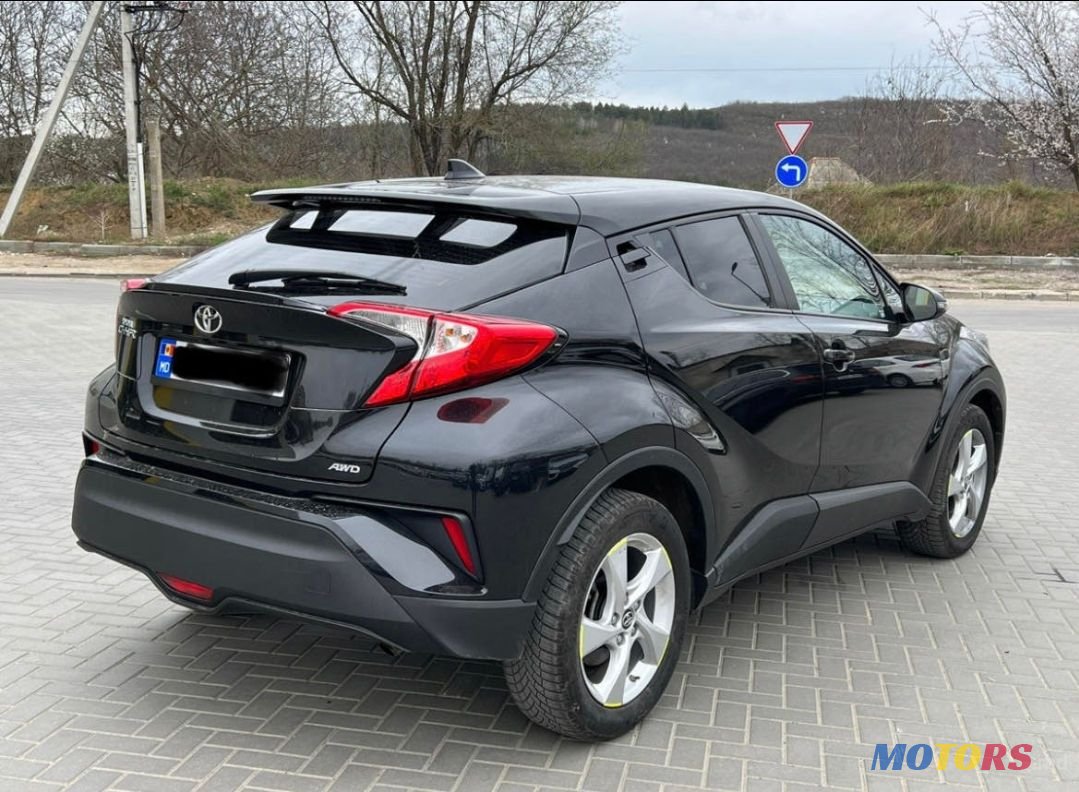 2019' Toyota C-HR photo #4