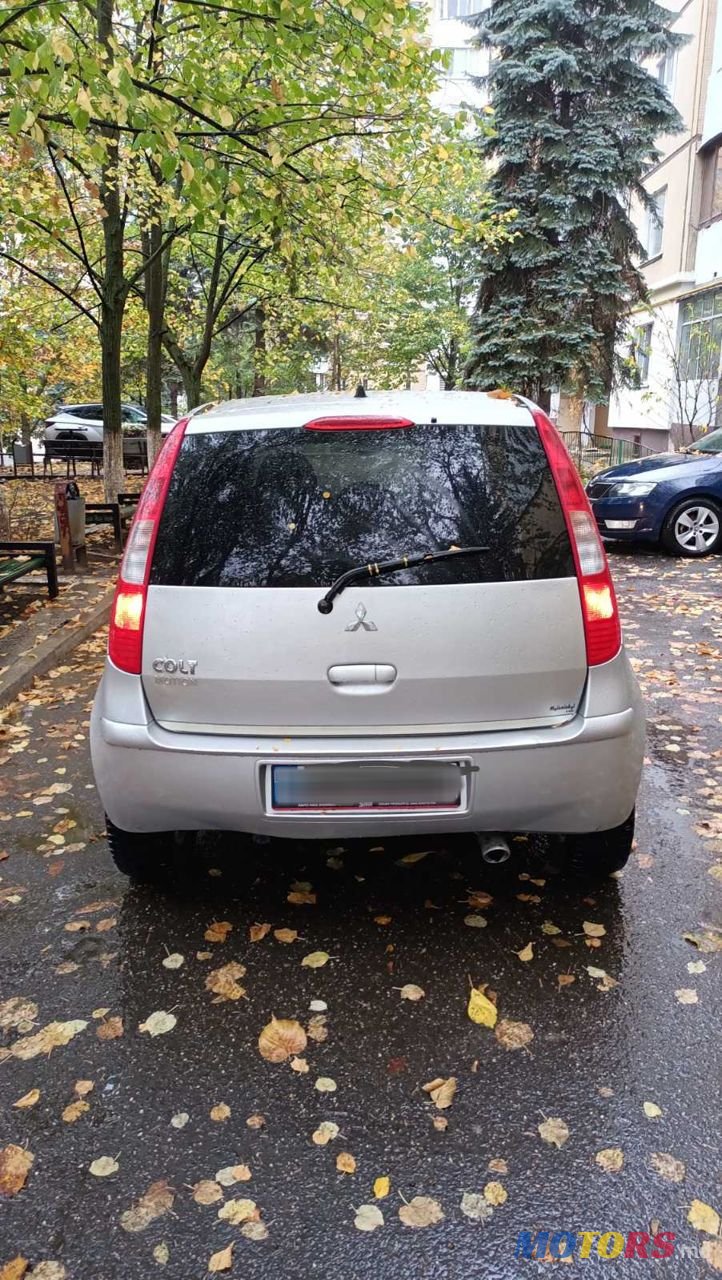 2006' Mitsubishi Colt photo #6