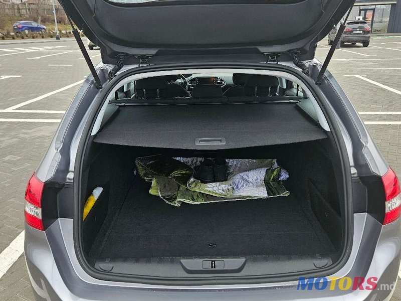 2019' Peugeot 308 photo #6