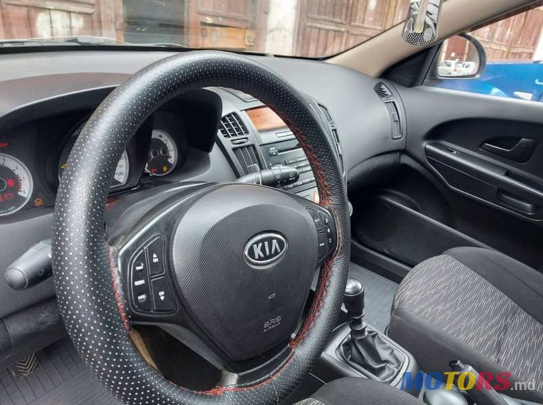 2008' Kia Ceed photo #3