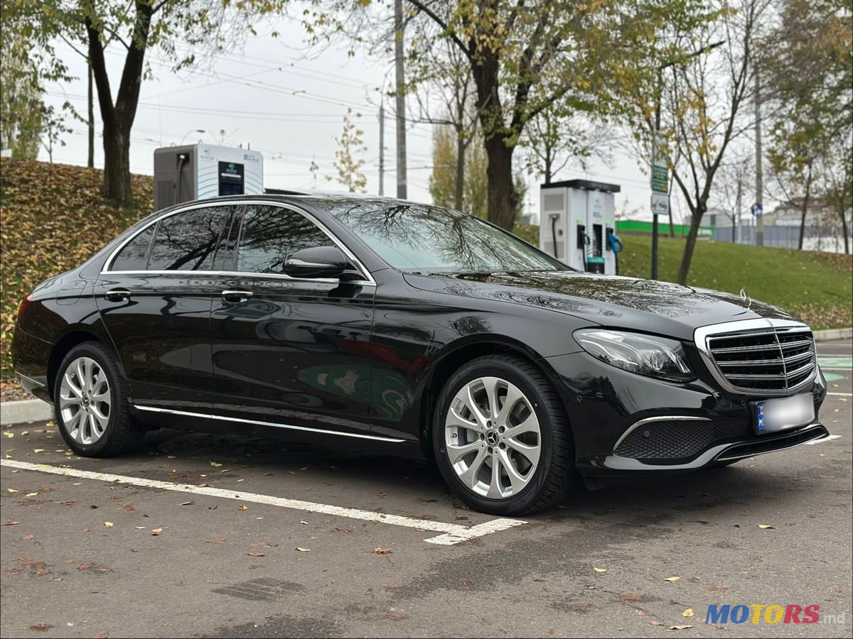 2020' Mercedes-Benz E-Class photo #2