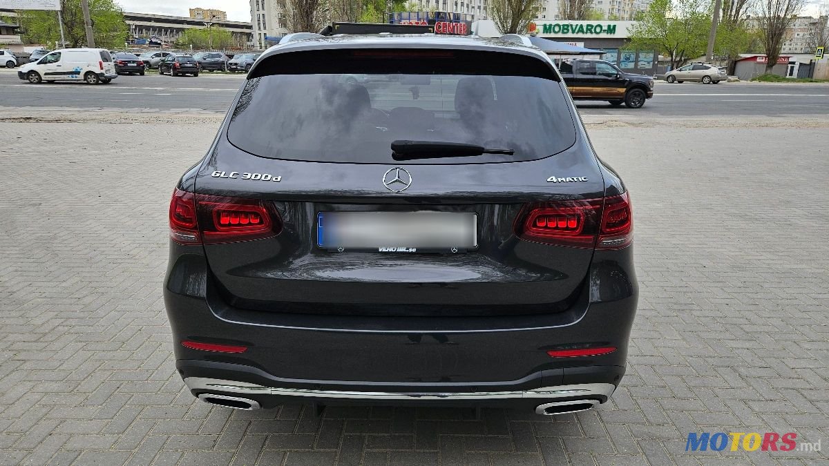 2019' Mercedes-Benz GLC photo #6