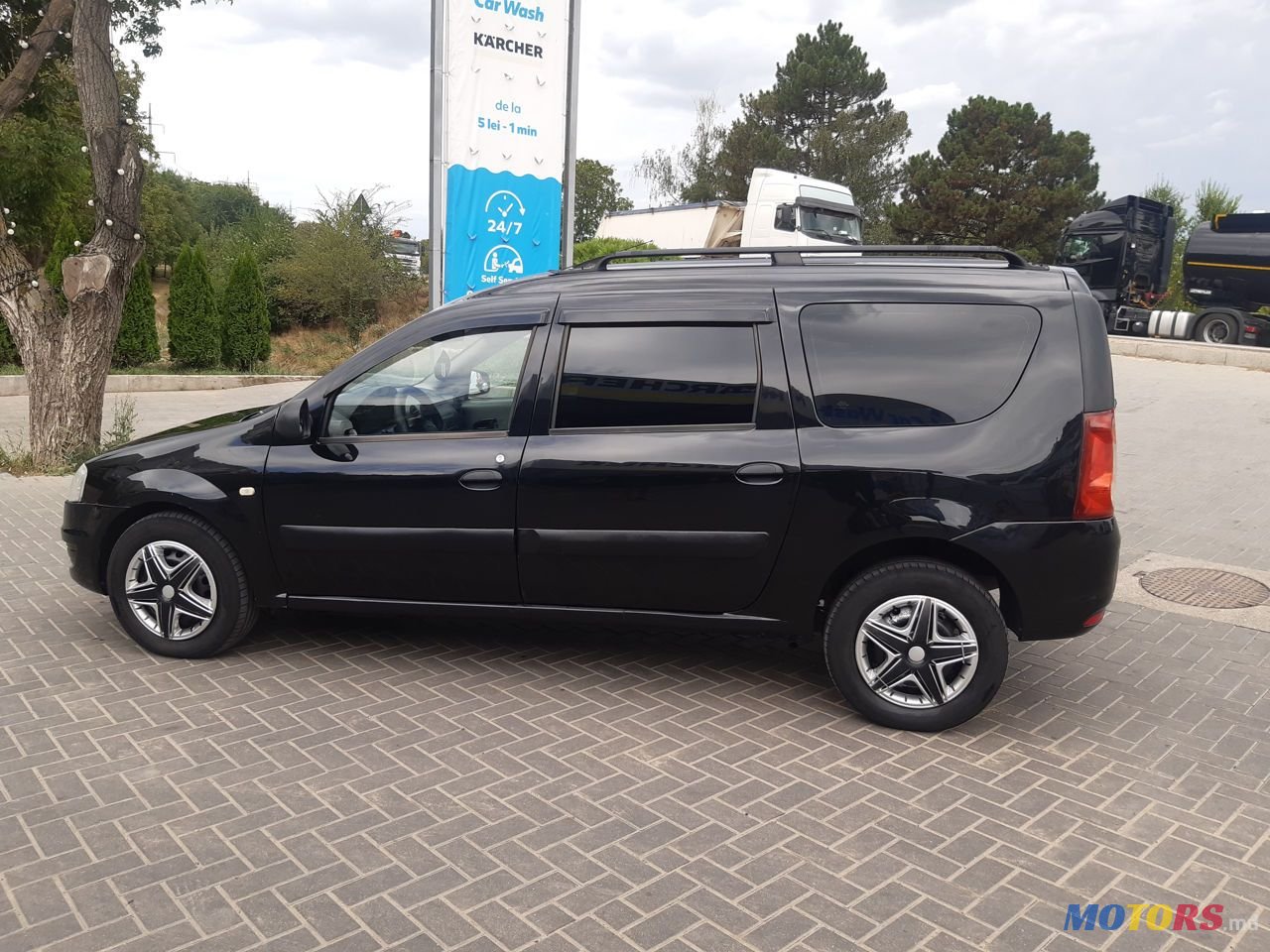 2009' Dacia Logan Mcv photo #4