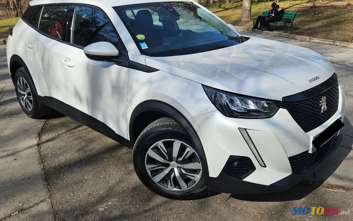 2021' Peugeot 2008 photo #1