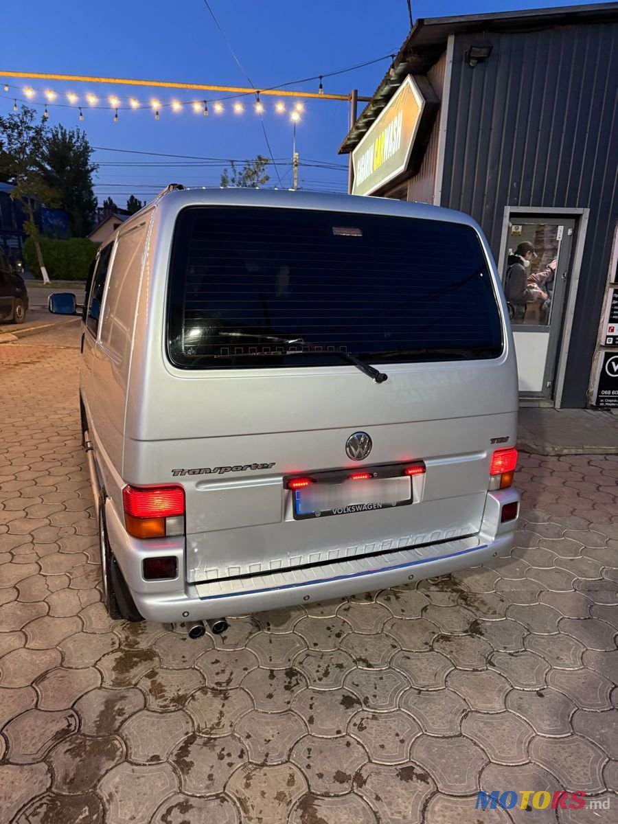 2003' Volkswagen Transporter photo #3