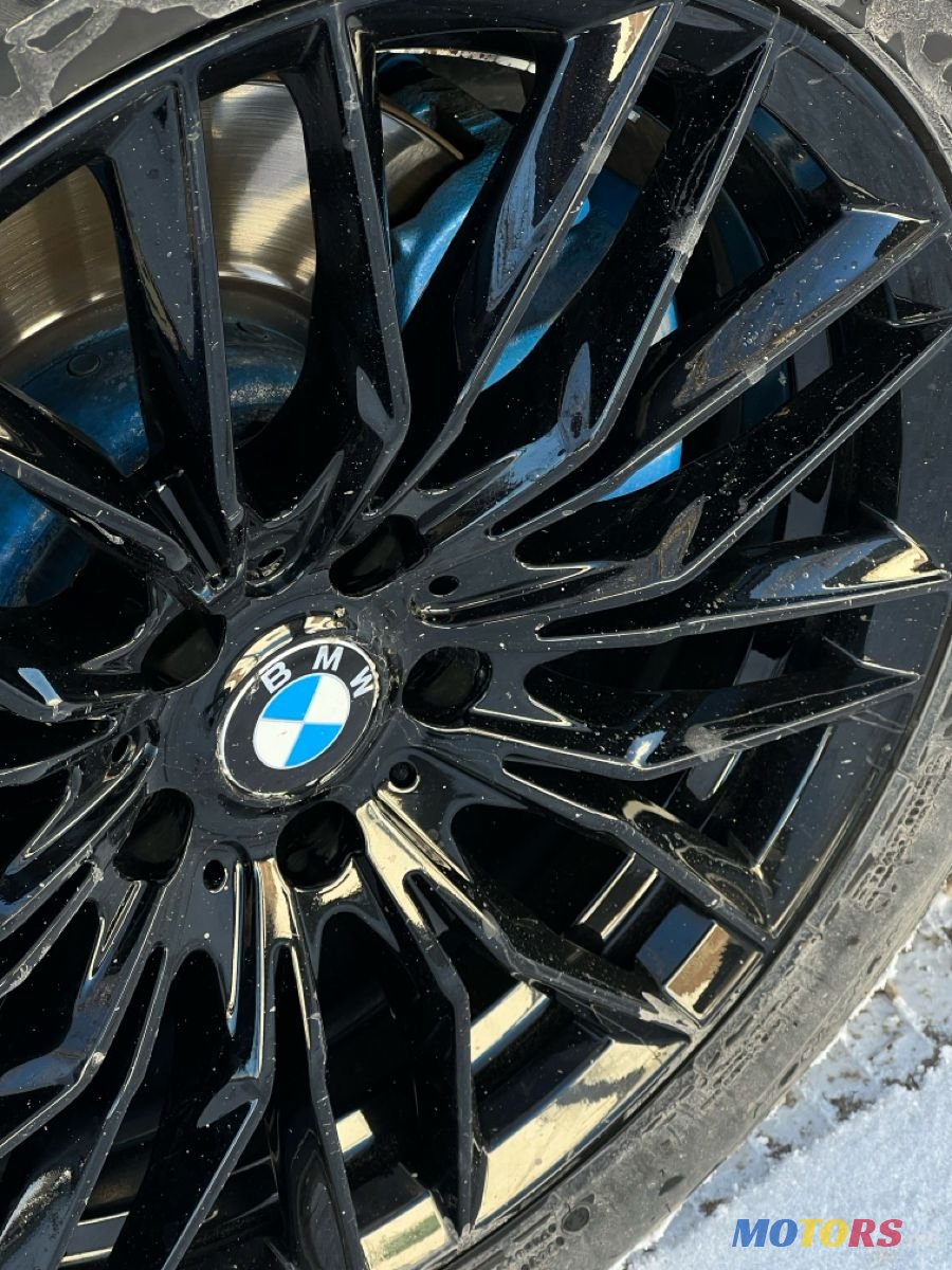 2017' BMW 5 Series photo #5