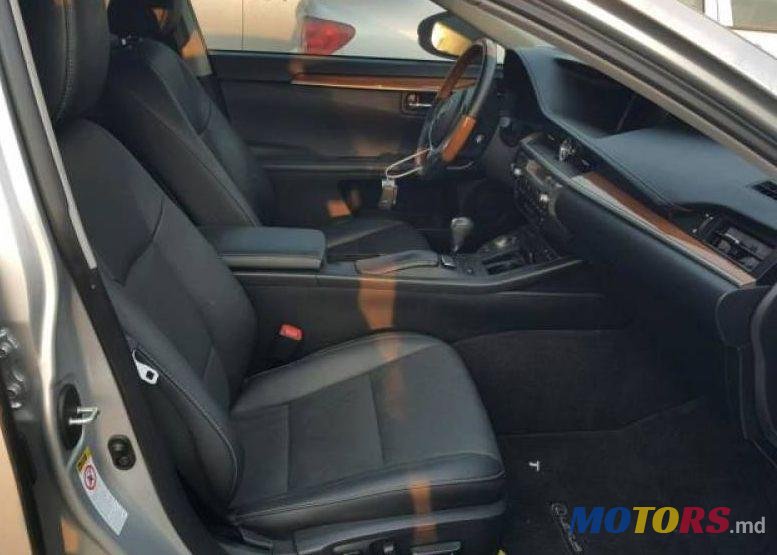 2014' Lexus ES photo #4