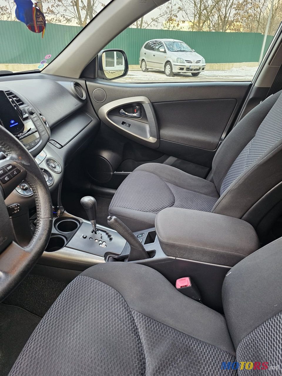 2011' Toyota RAV4 photo #4