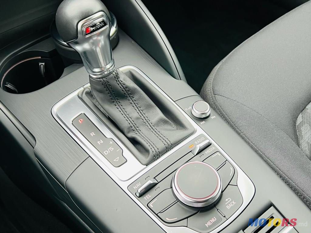 2013' Audi A3 photo #6