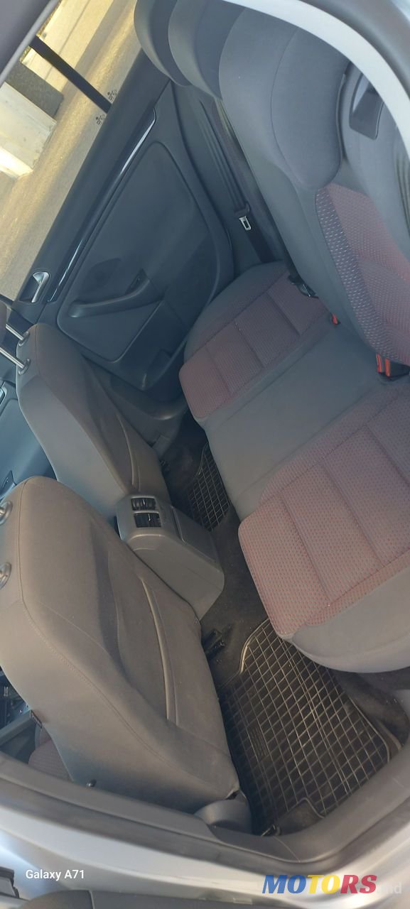 2007' Volkswagen Golf photo #4