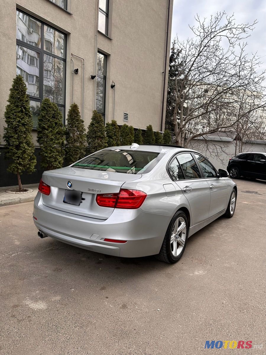 2015' BMW 3 Series photo #3