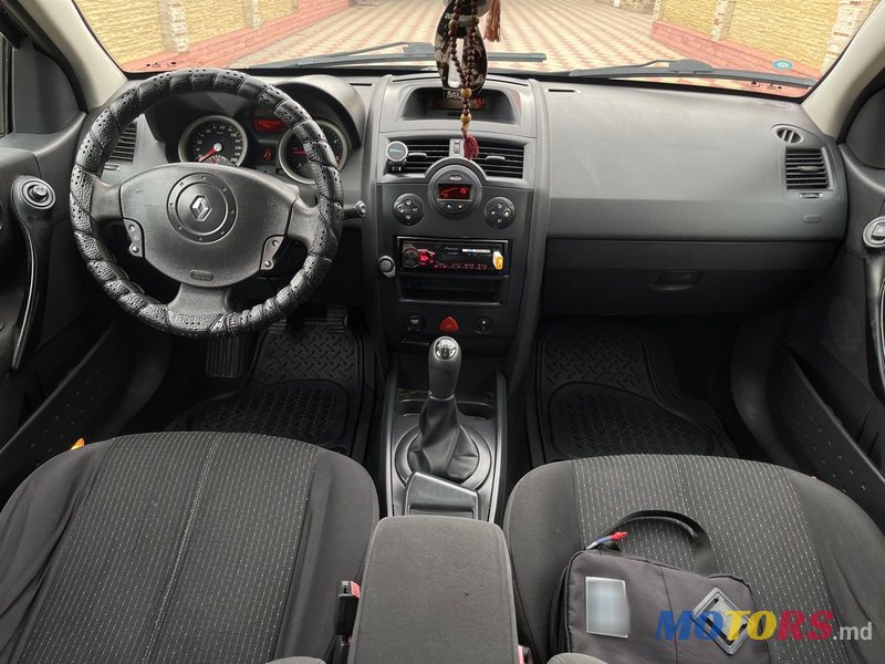 2005' Renault Megane photo #5