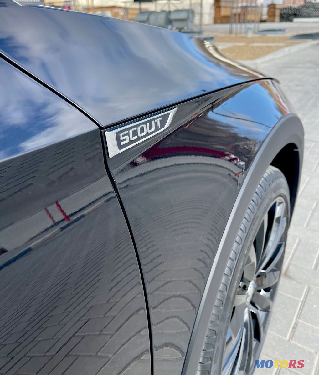 2019' Skoda Superb photo #3