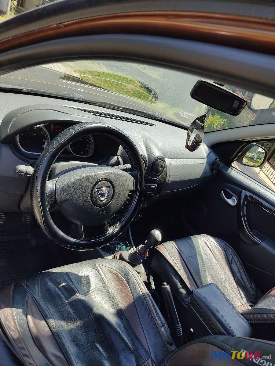 2011' Dacia Duster photo #5