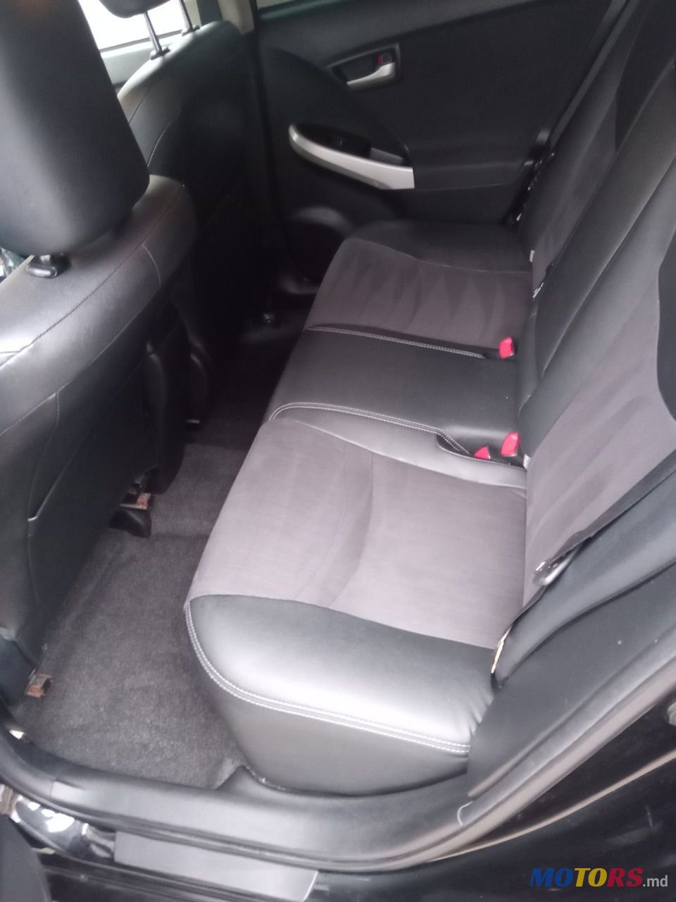 2015' Toyota Prius photo #3