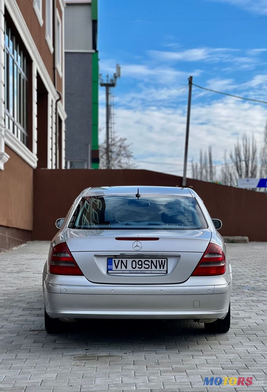 2006' Mercedes-Benz E Класс photo #5