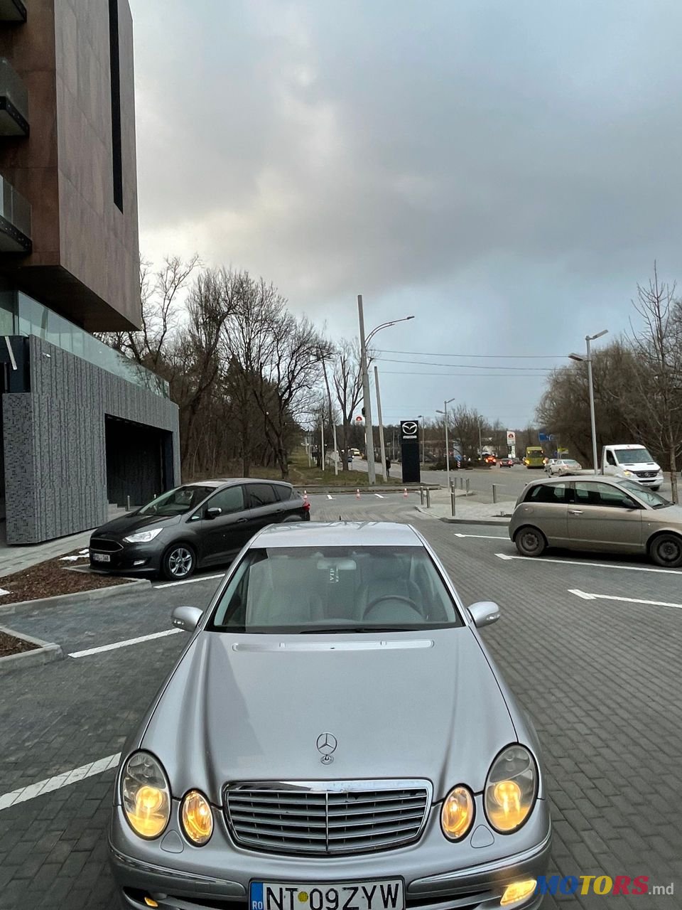 2004' Mercedes-Benz E Класс photo #2