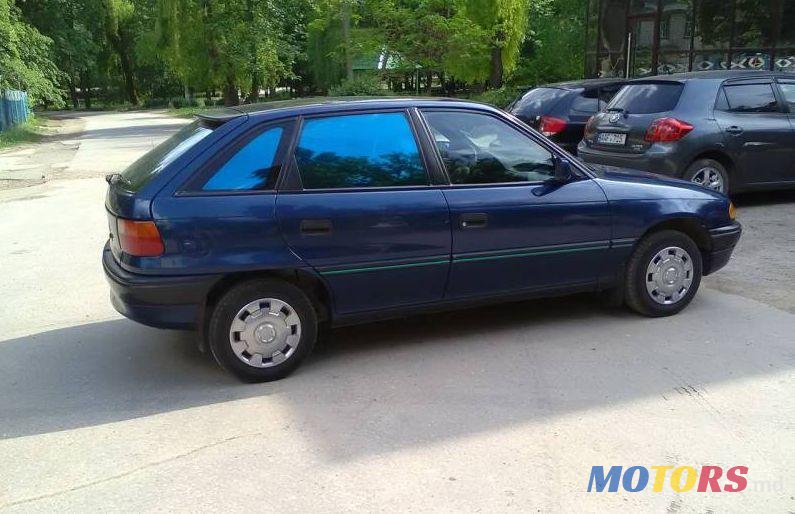 1993' Opel Astra photo #1