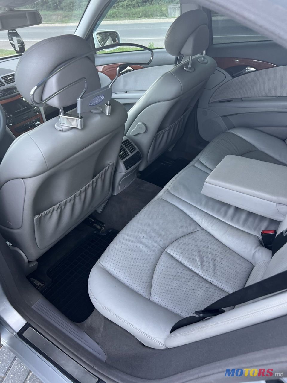 2007' Mercedes-Benz E Класс photo #3