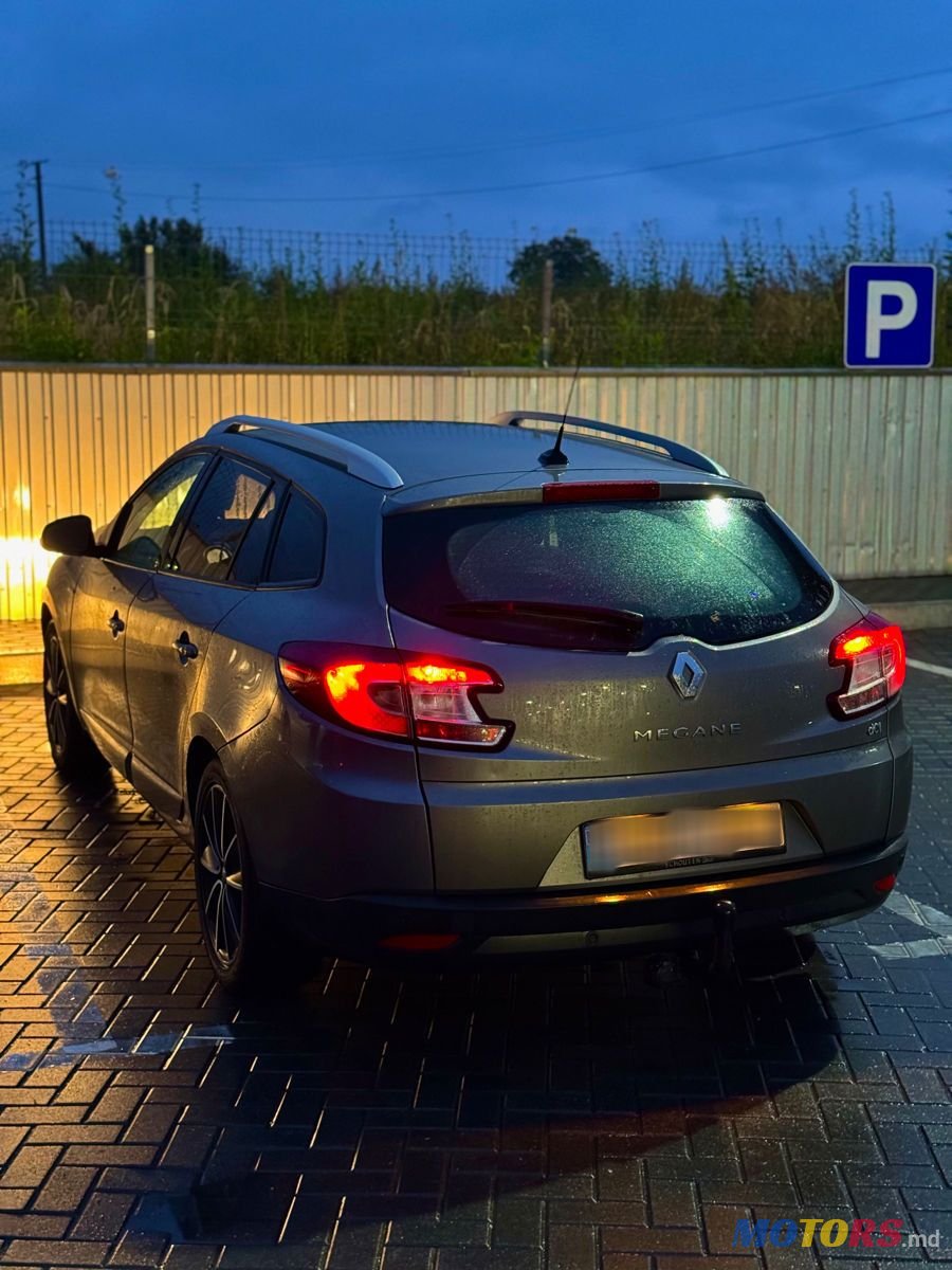 2012' Renault Megane photo #4