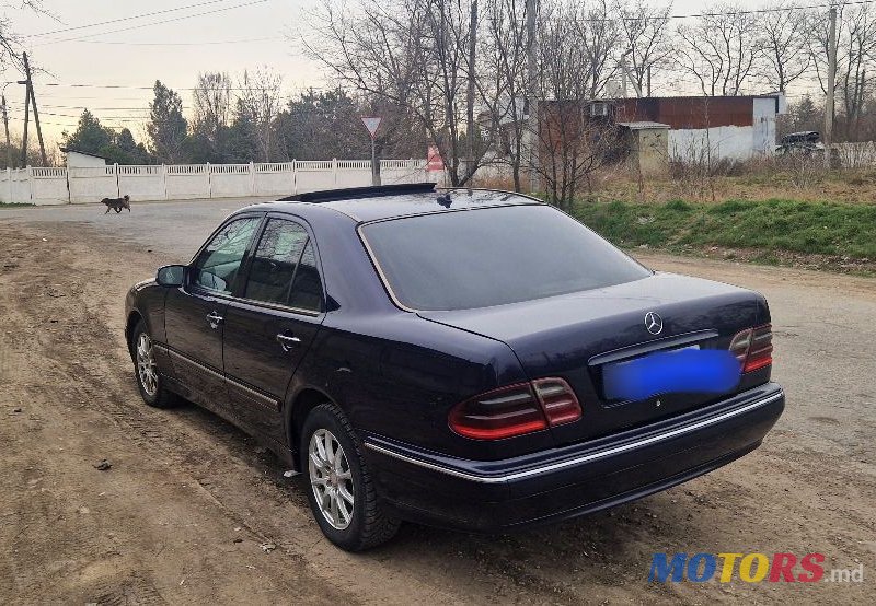 2001' Mercedes-Benz E-Class photo #2