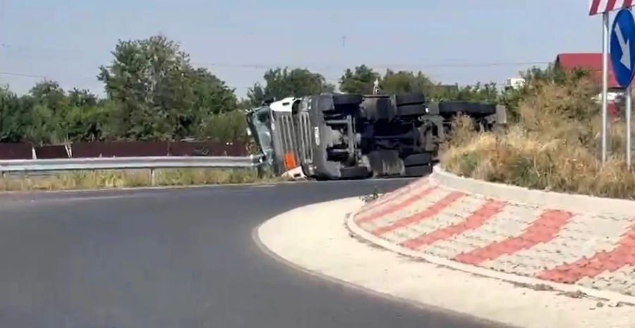 В Румынии перевернулась цистерна с 19 тоннами метана: за рулём был гражданин Молдовы