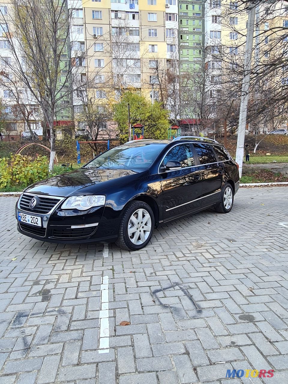 2008' Volkswagen Passat photo #2