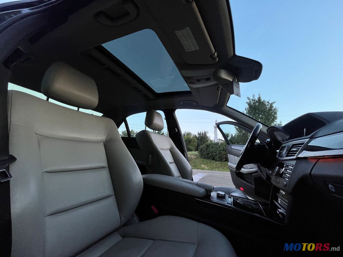 2011' Mercedes-Benz E-Class photo #5