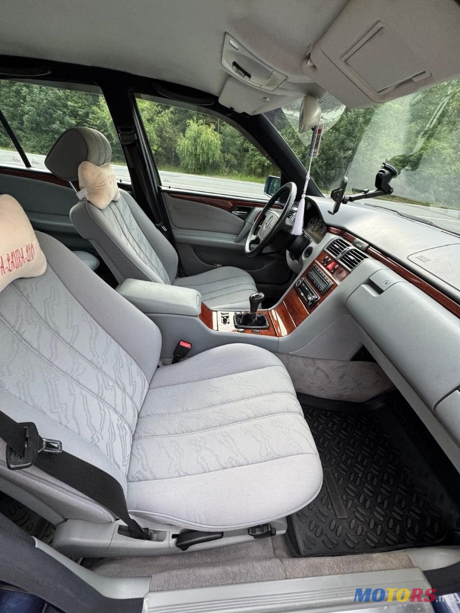1998' Mercedes-Benz E-Class photo #5