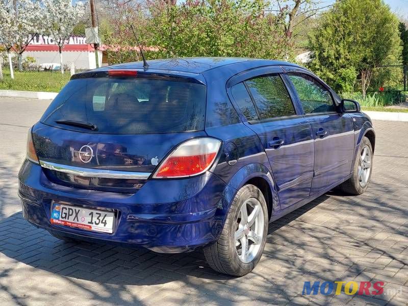 2005' Opel Astra photo #5