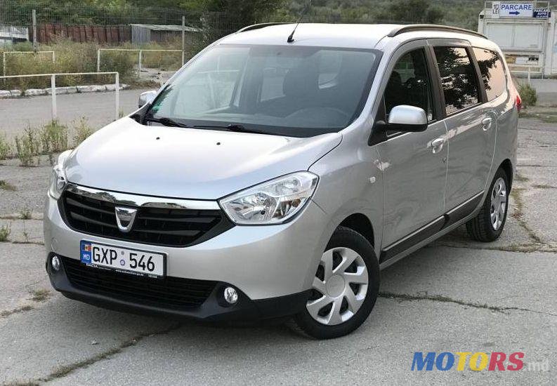 2013' Dacia Lodgy photo #2