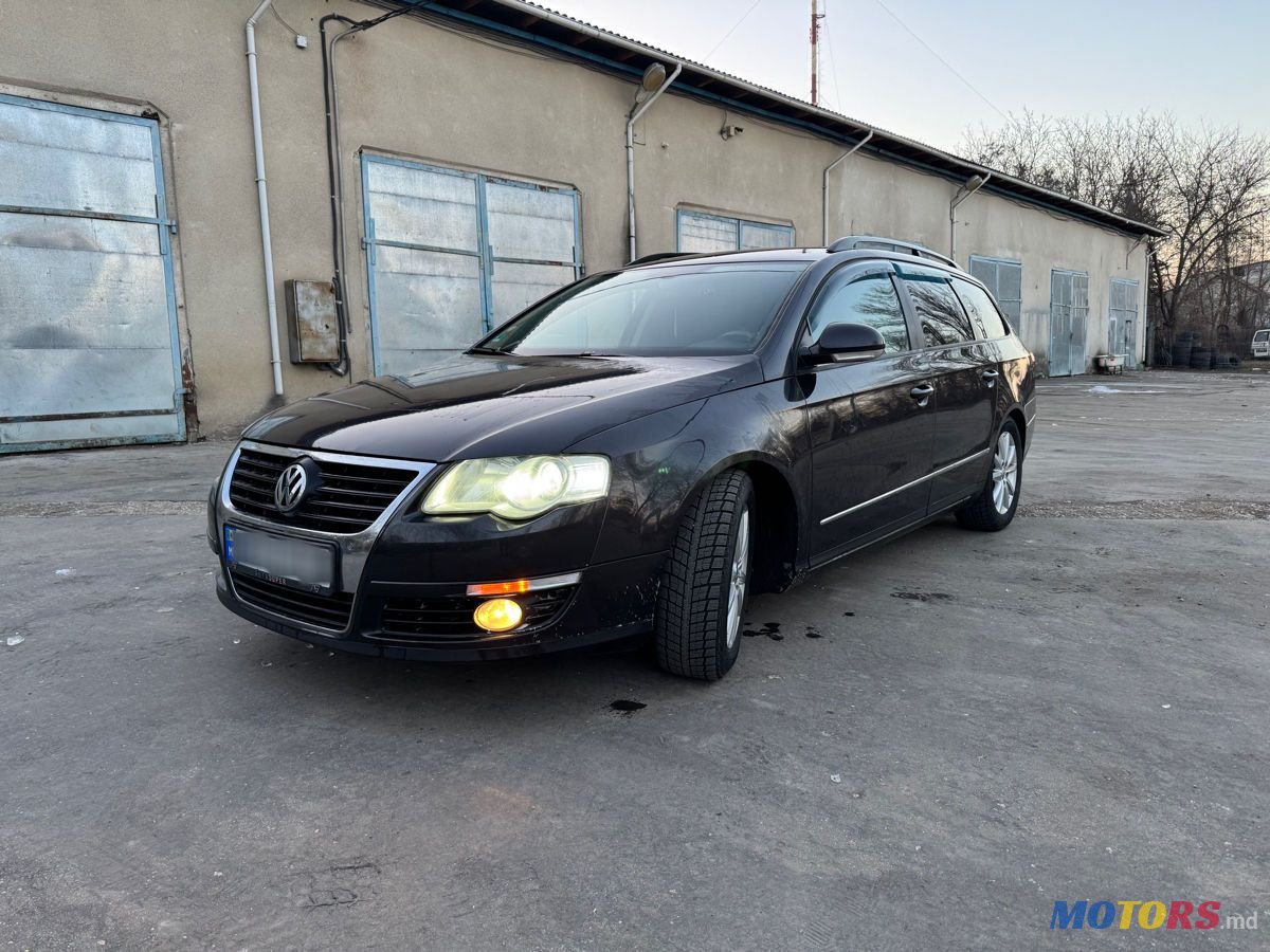 2009' Volkswagen Passat photo #2