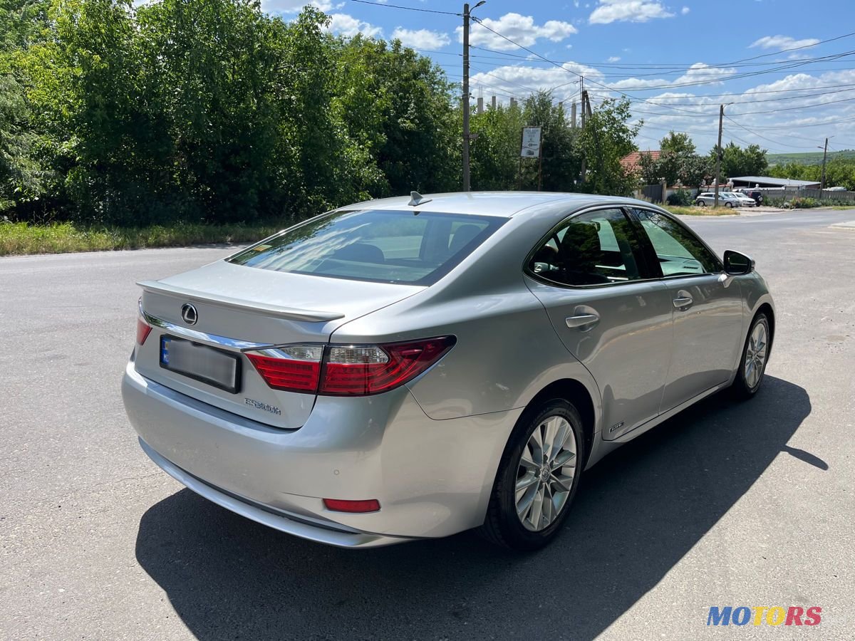 2012' Lexus Es Series photo #3