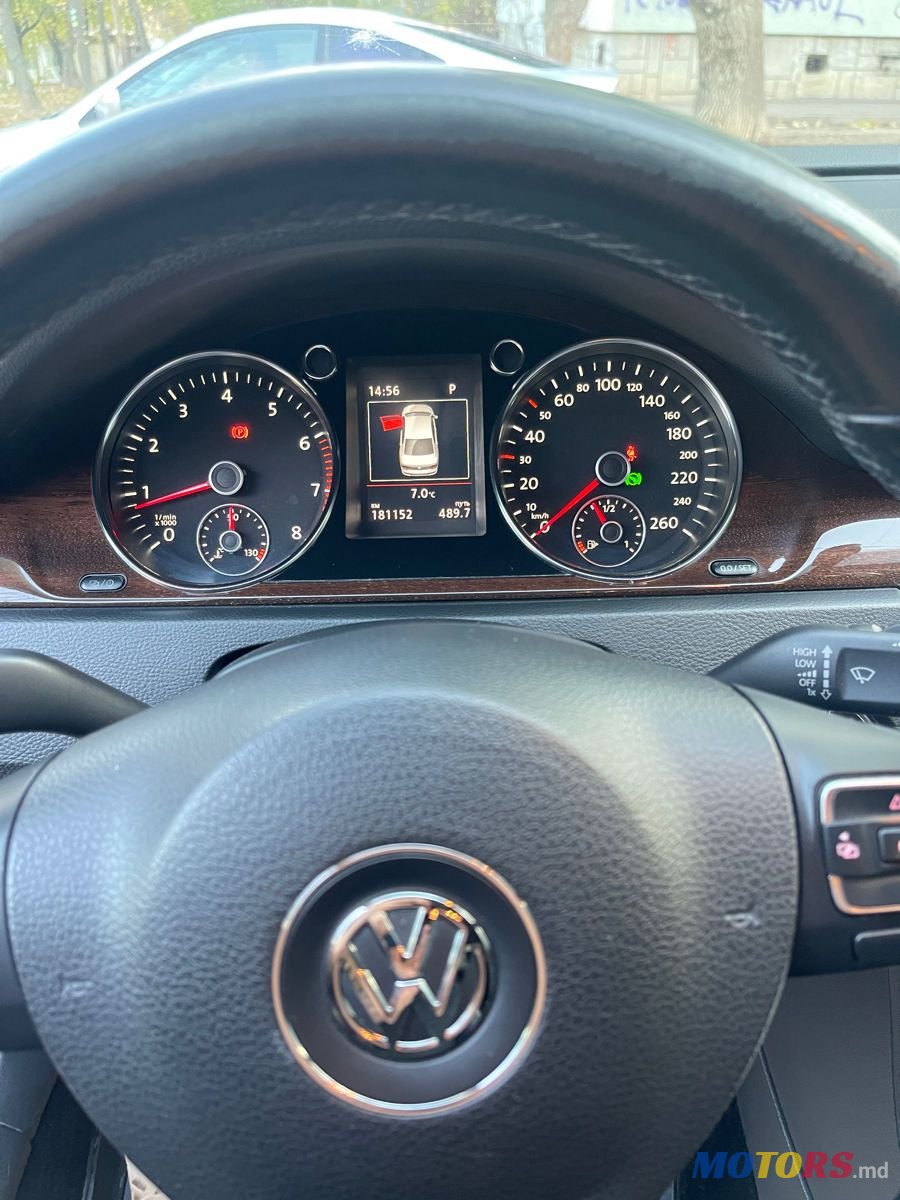 2015' Volkswagen Passat photo #5