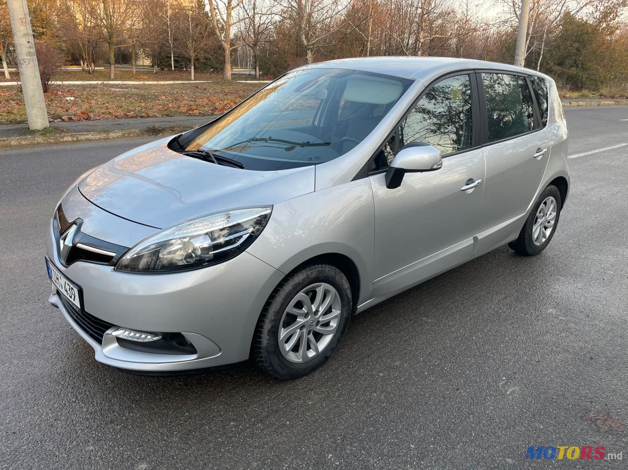 2013' Renault Scenic photo #4