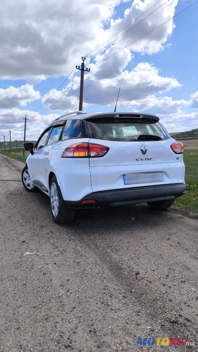 2014' Renault Clio photo #2