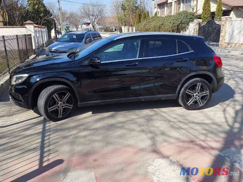 2016' Mercedes-Benz GLA photo #3