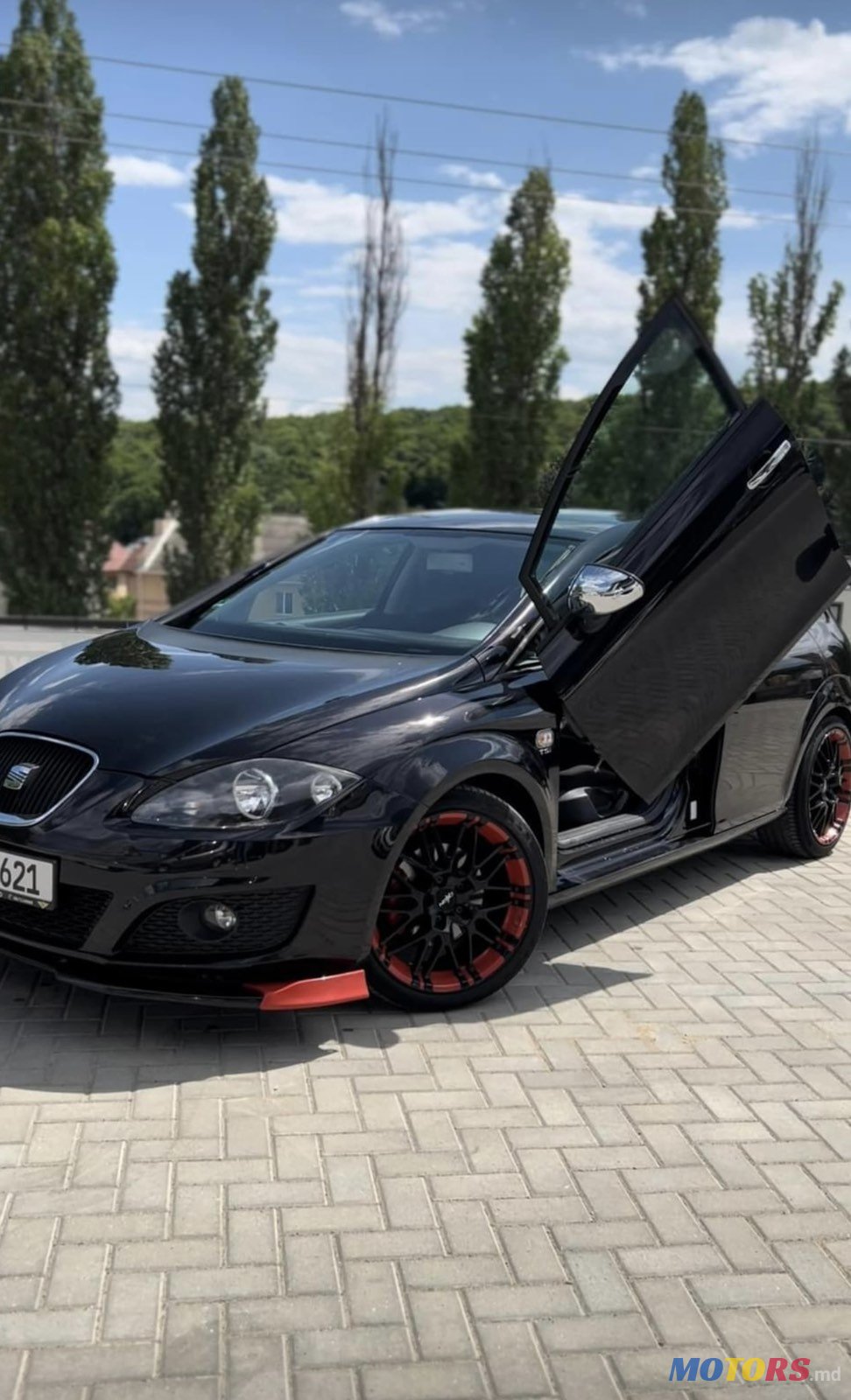 2011' SEAT Leon SPORT photo #7