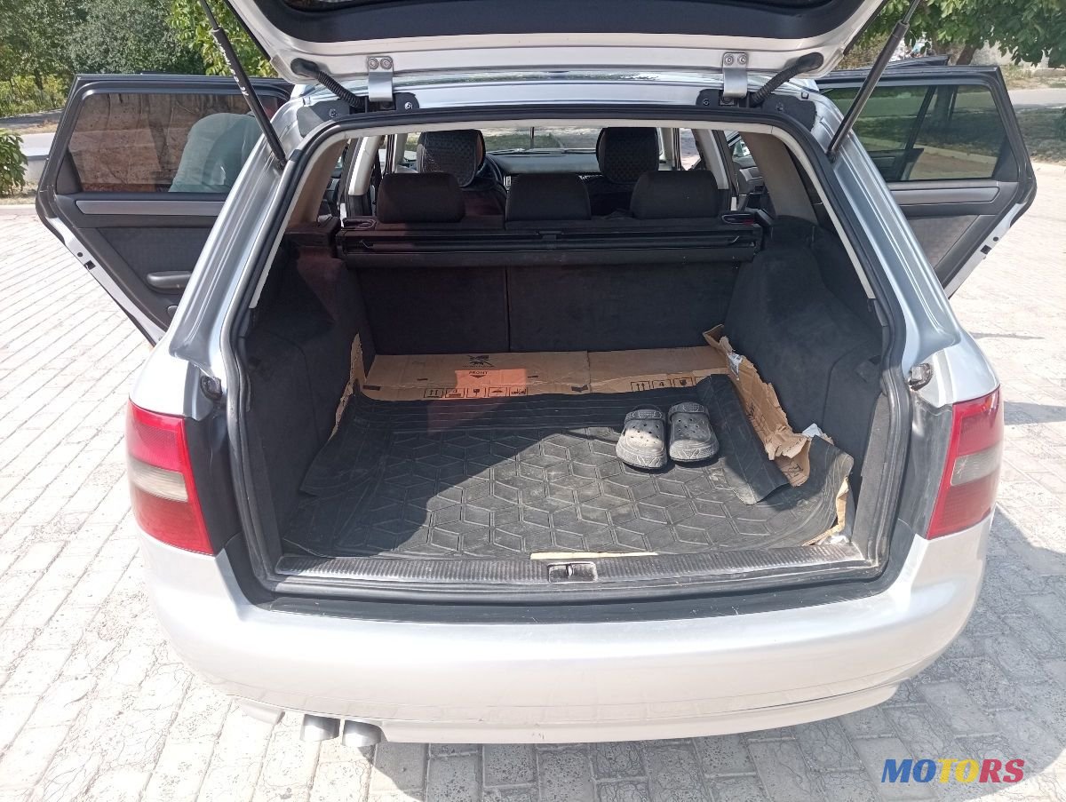 2002' Audi A6 photo #6