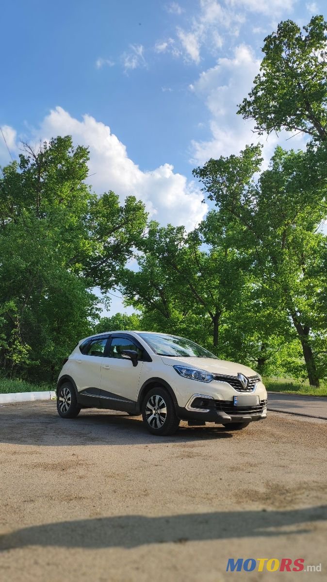 2019' Renault Captur photo #2