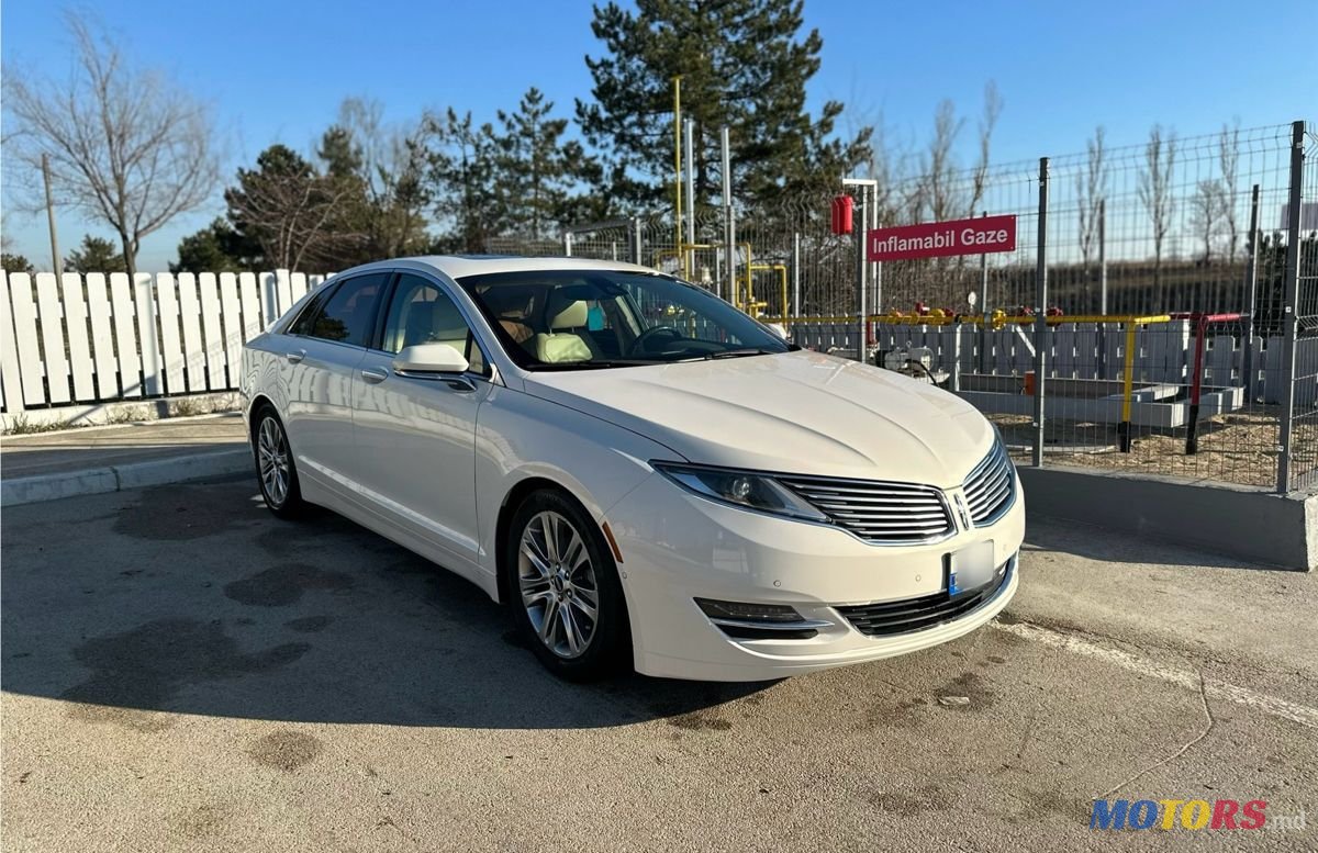 2013' Lincoln MKZ photo #1